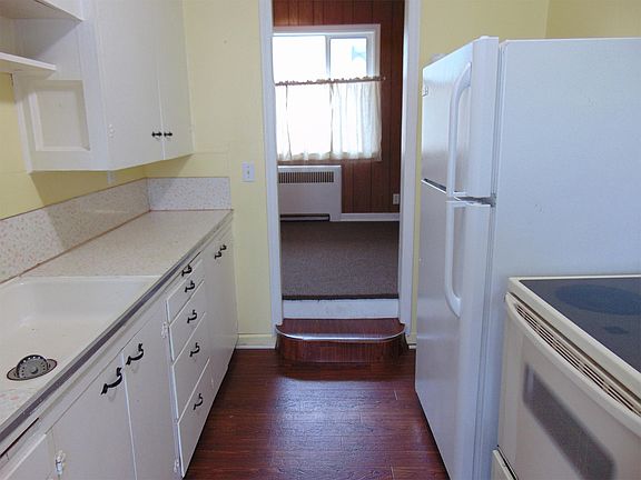 4th image of 411 W Grove St APT 4