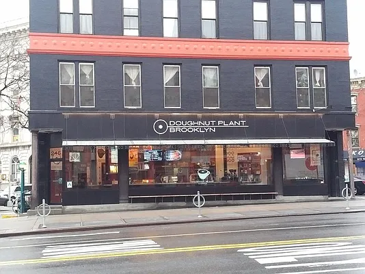 Rented by R New York | media 17