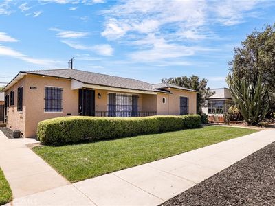 2451 Pine Ave, Long Beach, CA, 90806