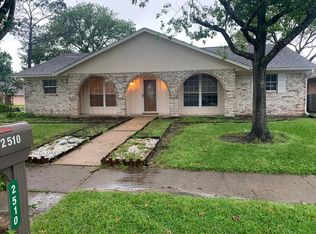 2510 Maxwell Ln, Deer Park, TX 77536