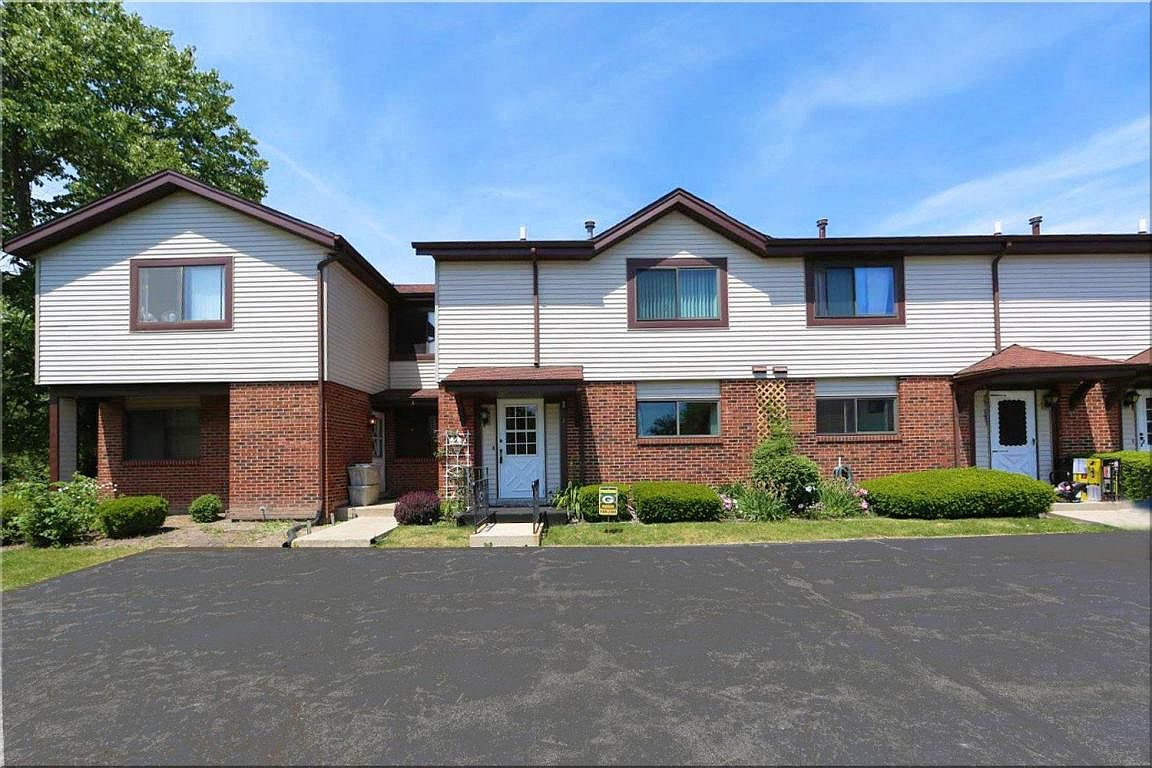 5835 Cambridge Cir, Racine, WI 53406 | Zillow