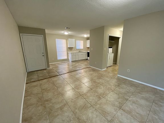 5th image of 6394 Schoel Ln