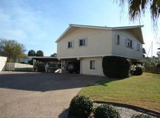 10 Flamingo Rd, Rockport, TX 78382