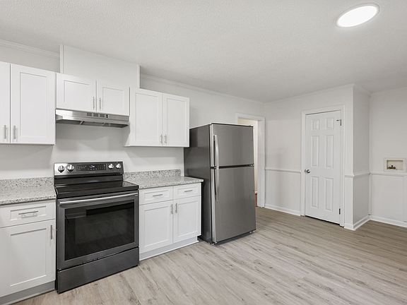 2nd image of 505 Canary Dr