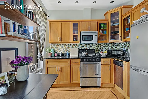 Rented by Compass | media 2