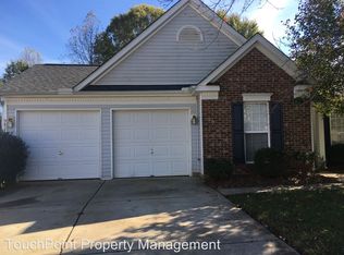 9816 Sweet Plum Dr, Charlotte, NC 28215