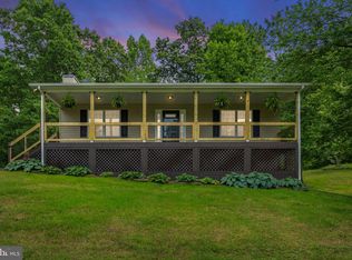 10217 Waldeck Ln, Delaplane, VA 20144