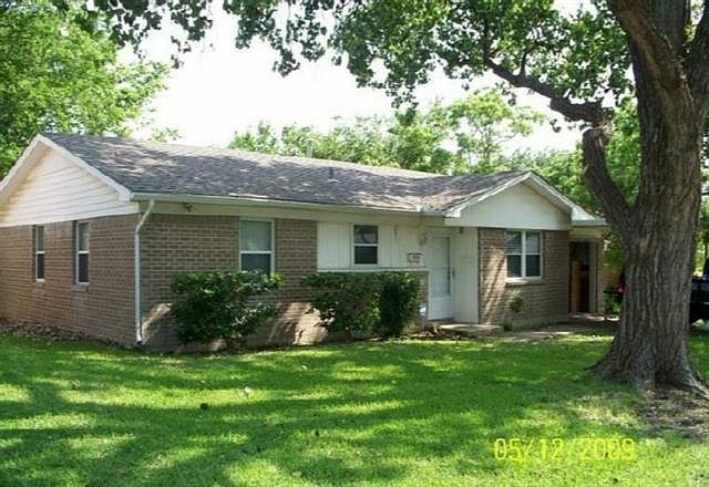 1st image of 2624 Emerald Dr
