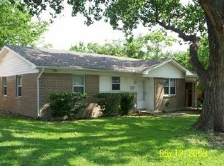 2624 Emerald Dr, Mesquite, TX 75150