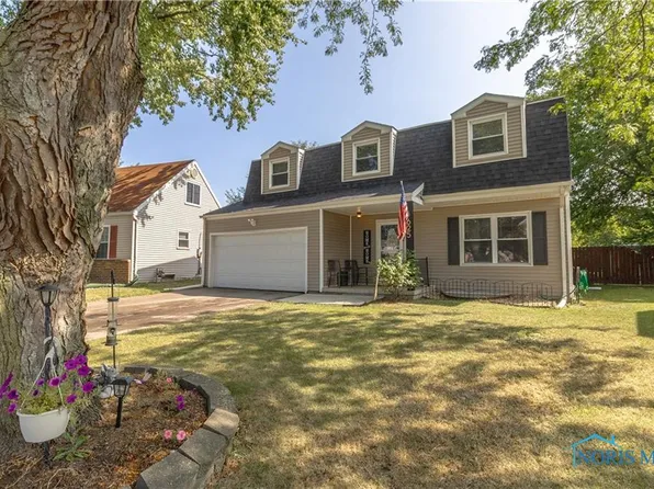 625 Bruns Dr, Rossford, OH 43460