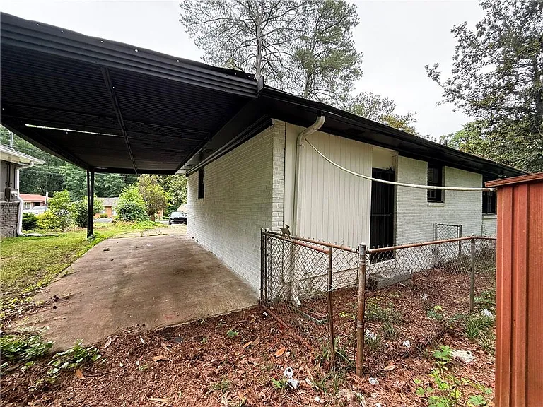 1821 Sandringham Dr SW — Photo 13