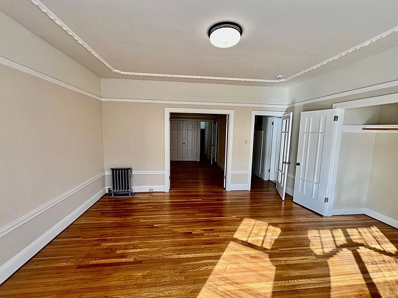4th image of 425 22nd Ave APT 1