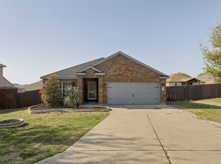 192 Buffalo Ridge Dr, Newark, TX 76071