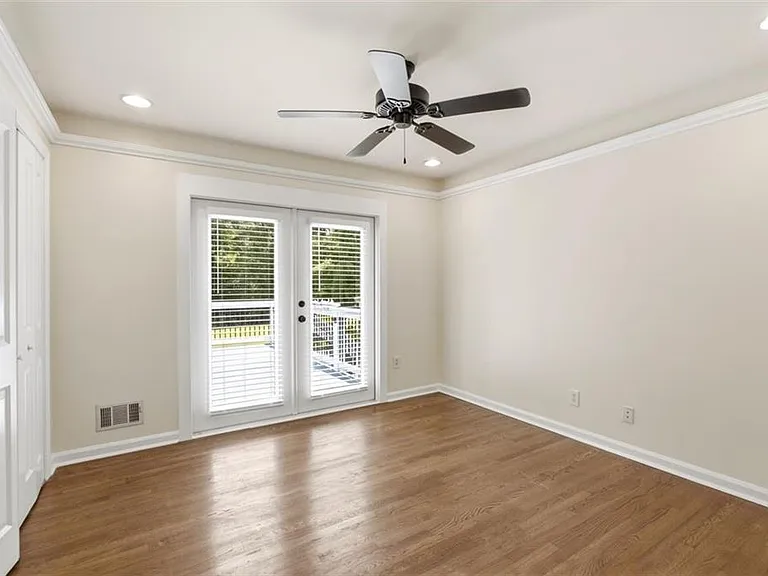 353 Westside Dr — Photo 12