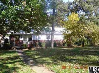 1238 12th Street Cir NE, Hickory, NC 28601