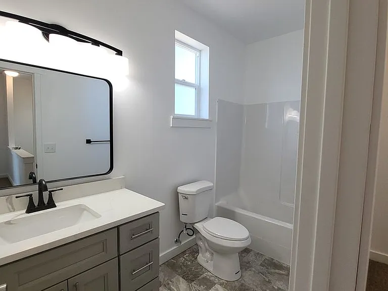 683 Bryden Ave — Photo 21