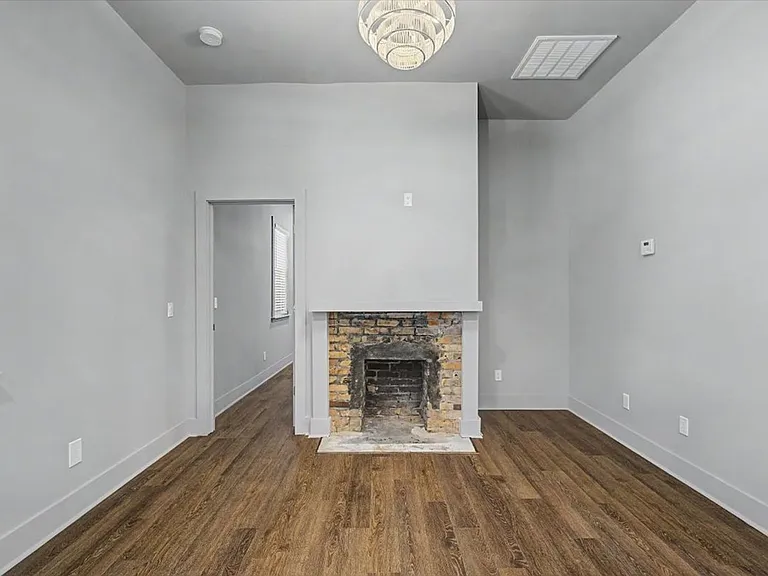 638 E 37th St #D — Photo 9
