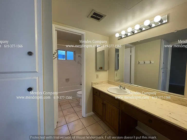 2238 Famosa Blvd #12 — Photo 7
