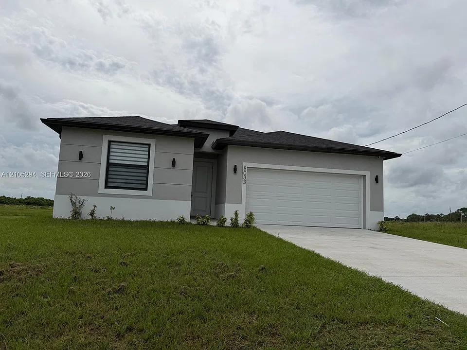 8033 Buttercup Cir