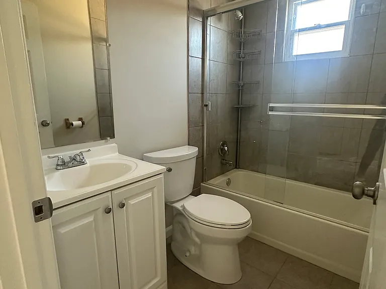 6089 Pine Grove Mnr — Photo 3