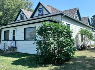 14 Prairie St, Portal, ND 58772