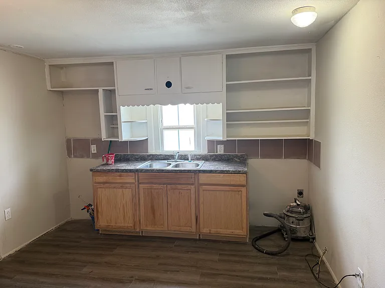 809 Ohio Ave #1/2 — Photo 2