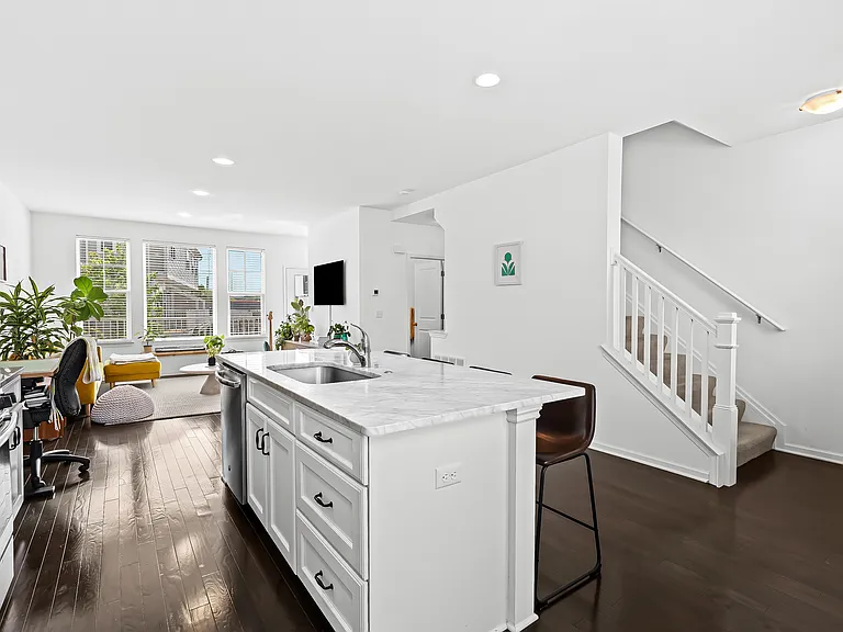 506 Midland Blvd — Photo 9