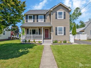 203 Harris Ave, Middlesex, NJ 08846