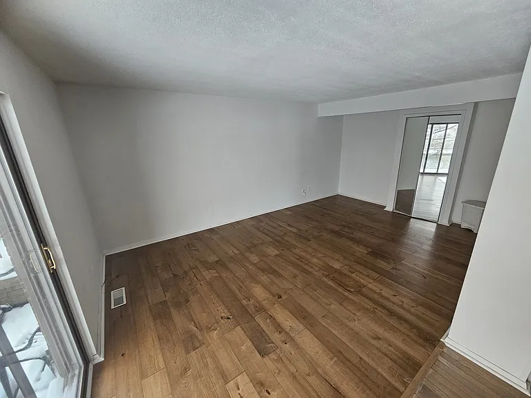 25 Dickinson Ave #H — Photo 2