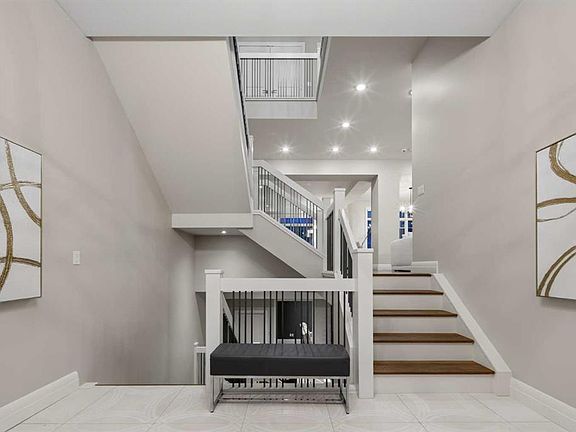 3rd image of 11 SE Elveden Pl SW