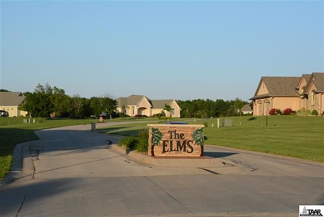 2nd image of 3813 SE Elm Cove Dr