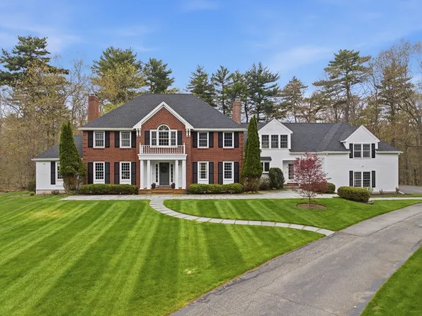 8 Charles Davis Dr, Wenham, MA 01984