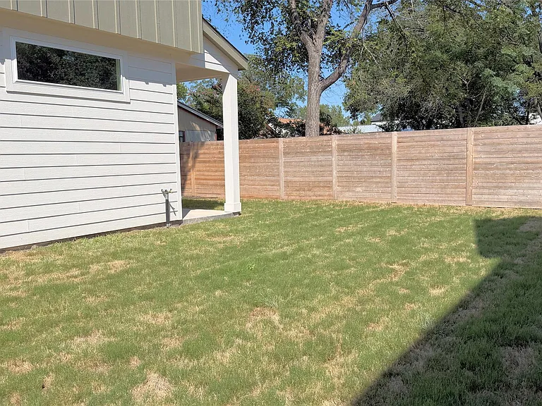 6107 Richardson Ln #2 — Photo 22