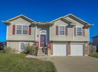 707 Fall Creek Cir, Belton, MO 64012