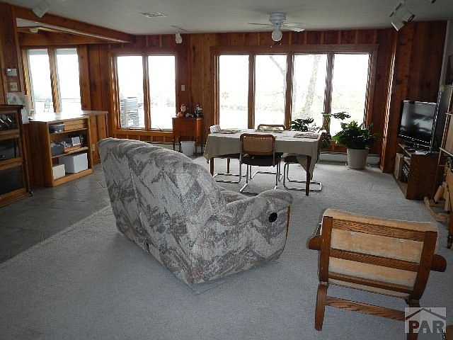 1st image of 4131 Barnett Dr