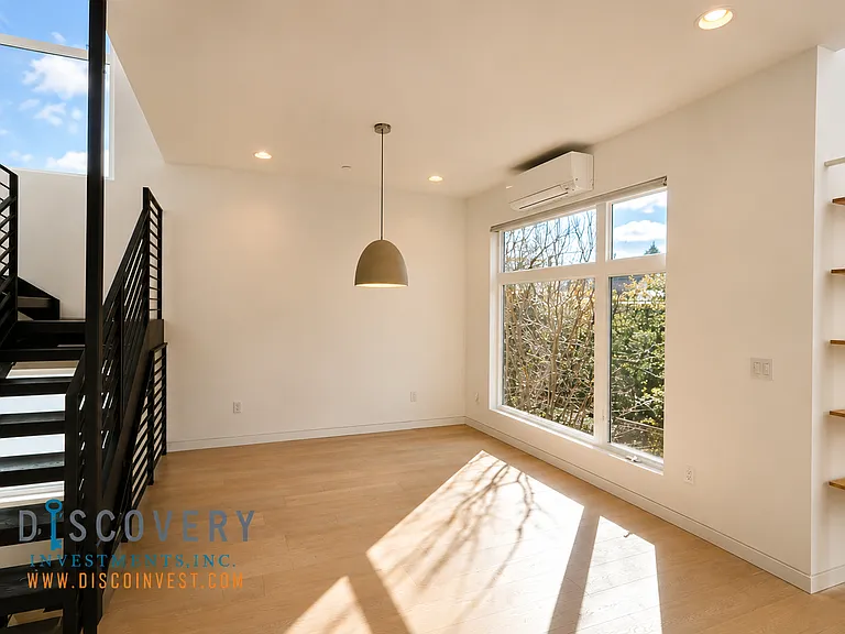 3235 Louise St #C — Photo 20