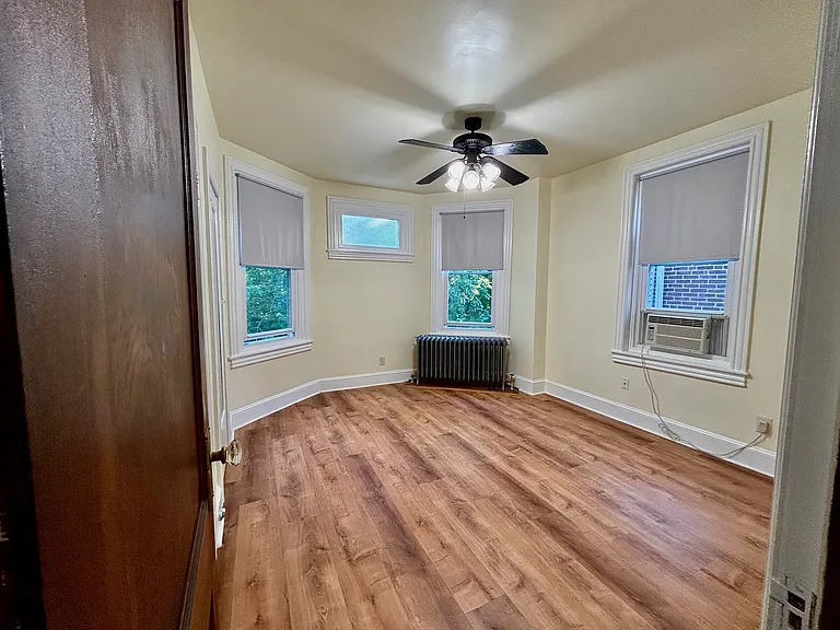 5010 Pulaski Ave — Photo 33