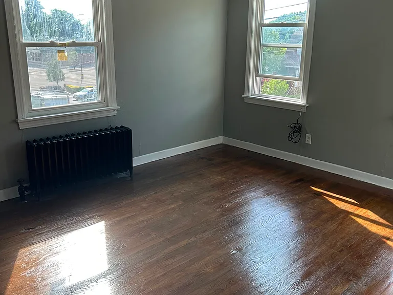 322 Conklin Ave #2 — Photo 4