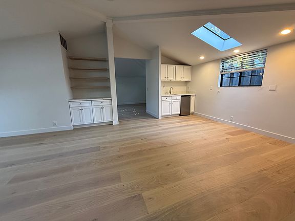 4th image of 360 Stanford Ave #360A