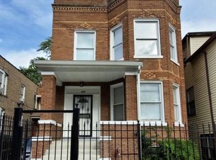 825 N Laramie Ave, Chicago, IL 60651