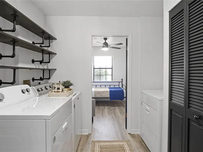 2540 Albany Dr — Photo 62