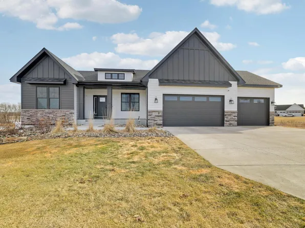 22165 Monroe St NW, Elk River, MN 55330