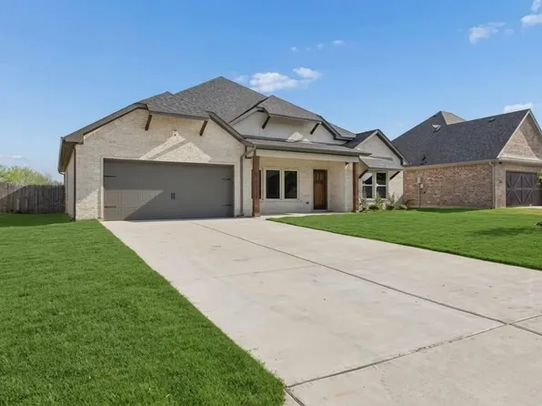 3405 Preston Club Dr, Sherman, TX 75092