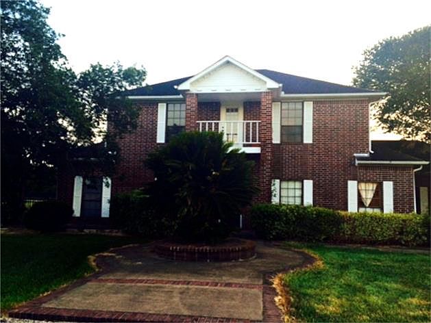 1st image of 4910 Newpoint Dr