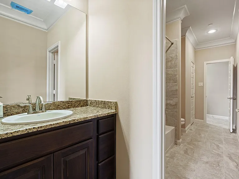 534 Imperial Blvd — Photo 34
