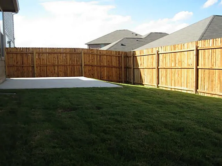 2621 Frisco Wood Dr — Photo 6