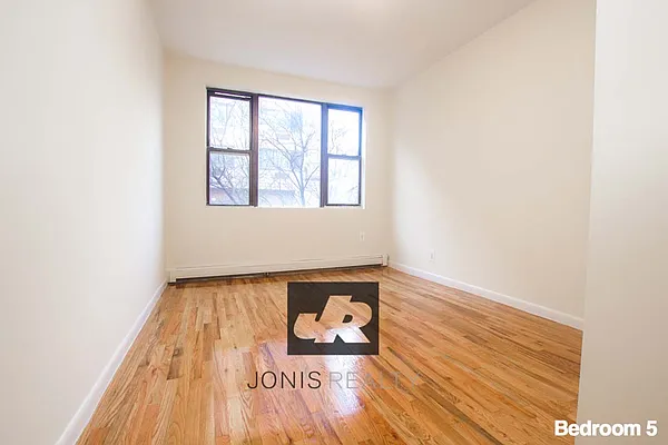 Rented by Jonis Realty | media 2