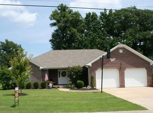 850 Sandra St, Dyersburg, TN 38024
