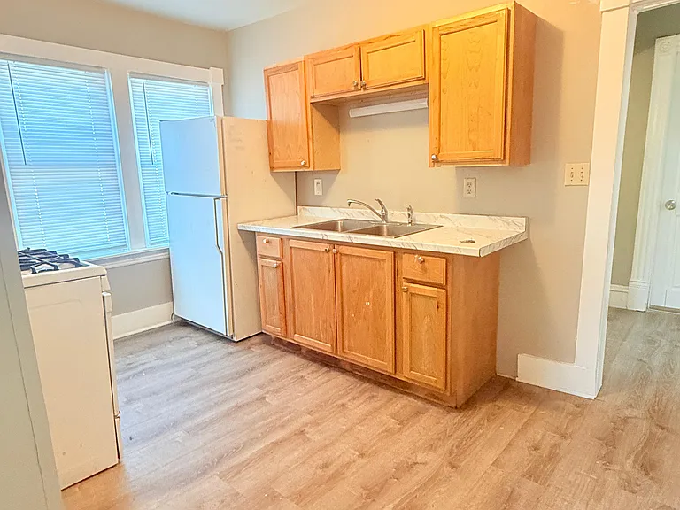 2705 Bryant Ave N #2 — Photo 6