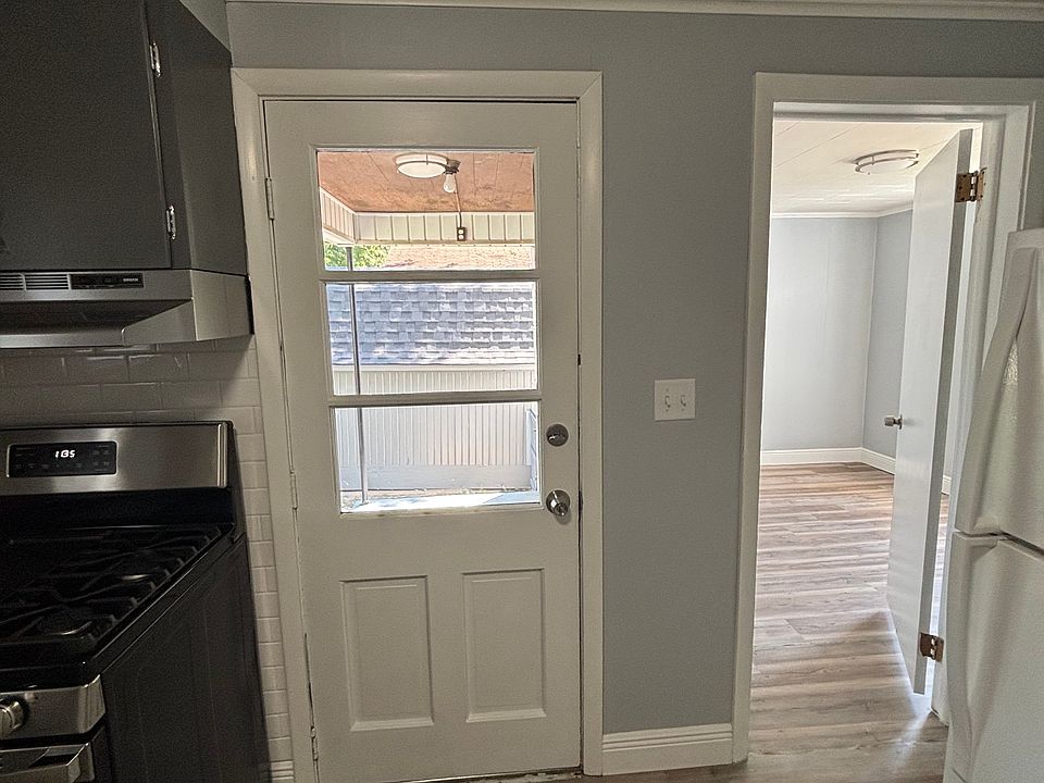 1st image of 1738 Erie St S #1
